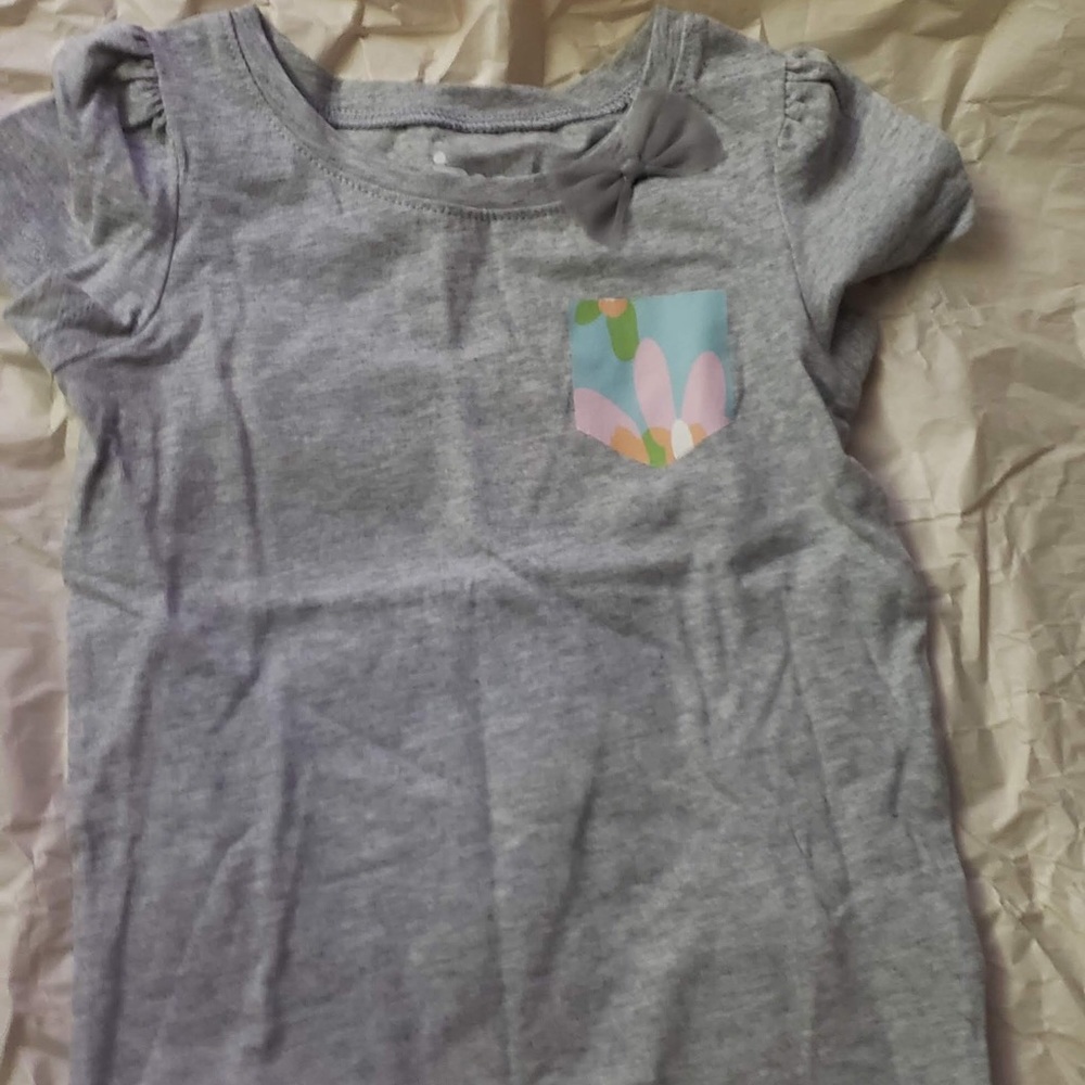 Girl 2t grey short sleeve shirt